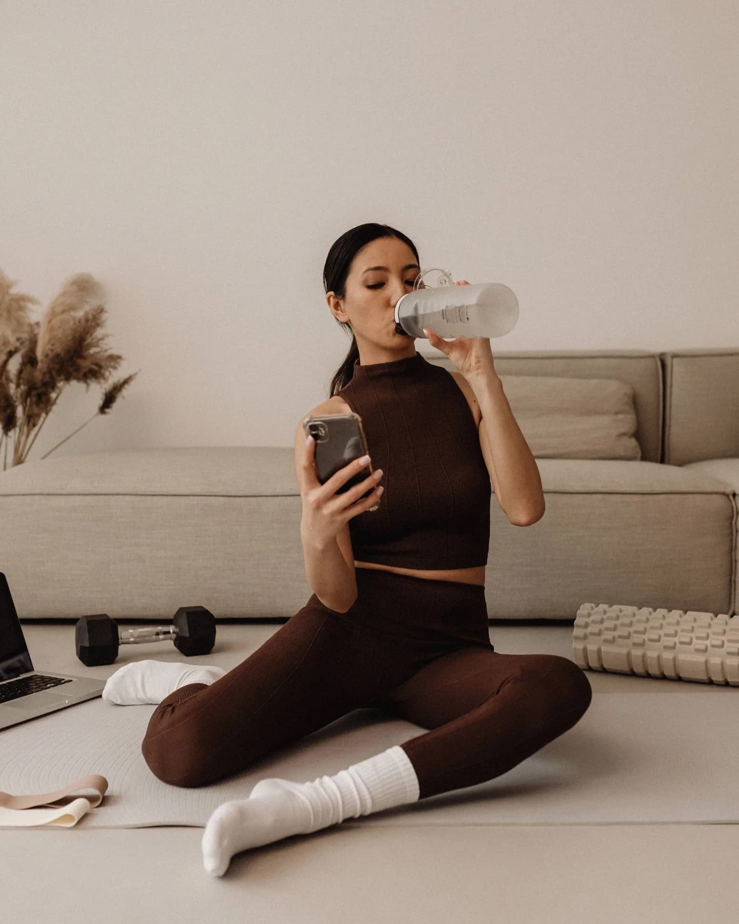 Kreatin više nije rezervisan samo za teretanu: Zašto ga sve više žena uvodi u svoju wellness rutinu