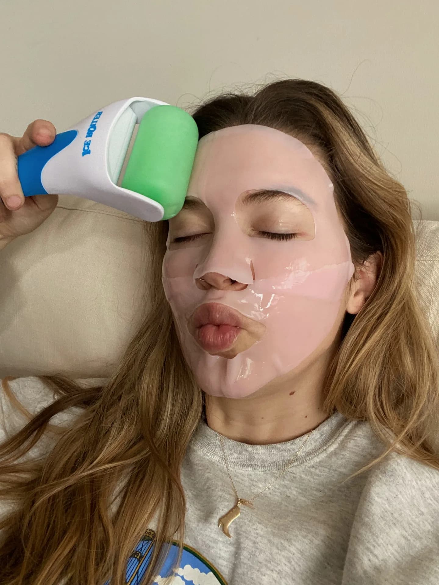 Samo nekoliko minuta dnevno: Zašto je mini-facial masaža toliko popularna?